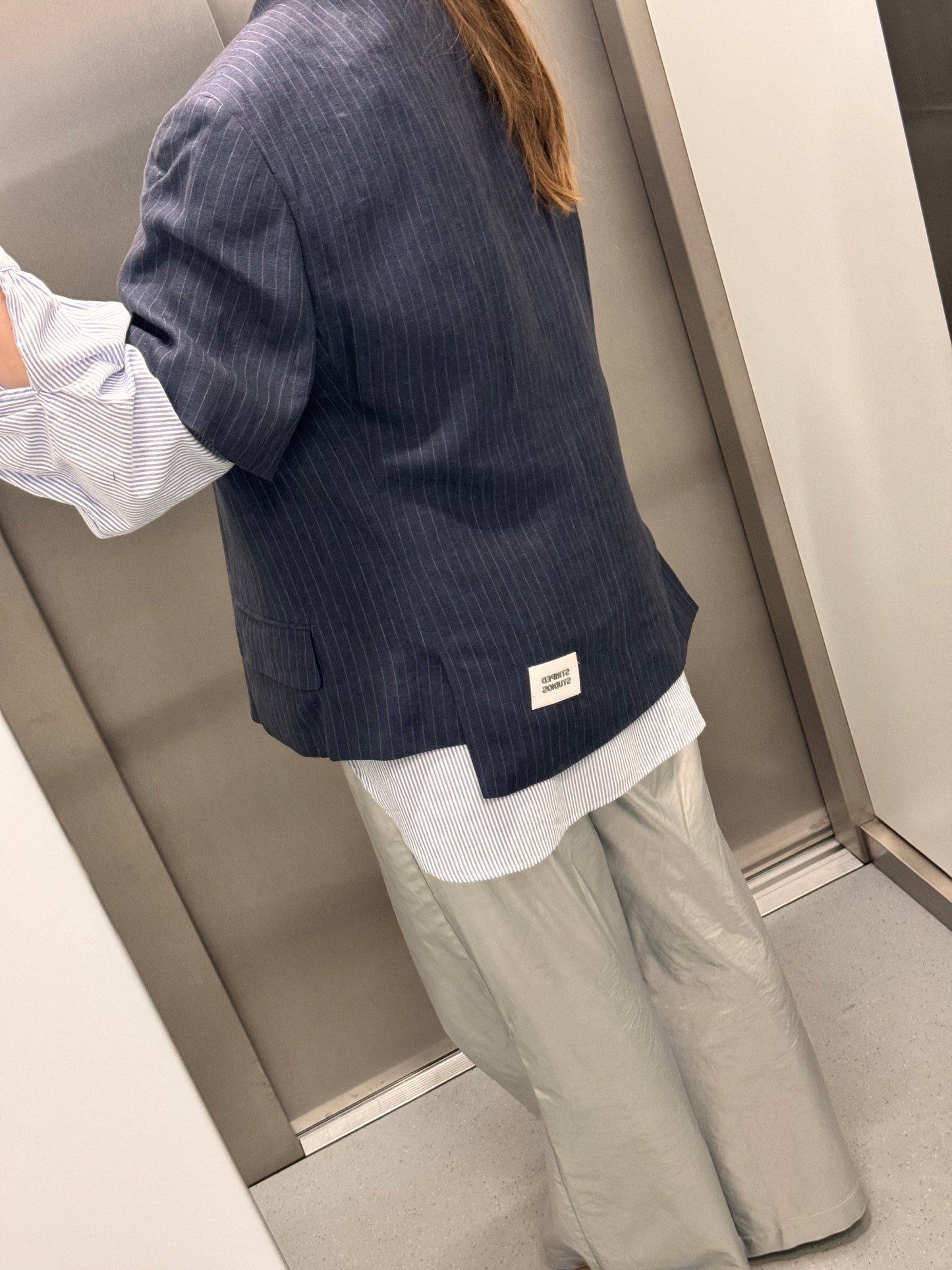 LA VESTE “À MANCHES COURTES,, upcycled blazer