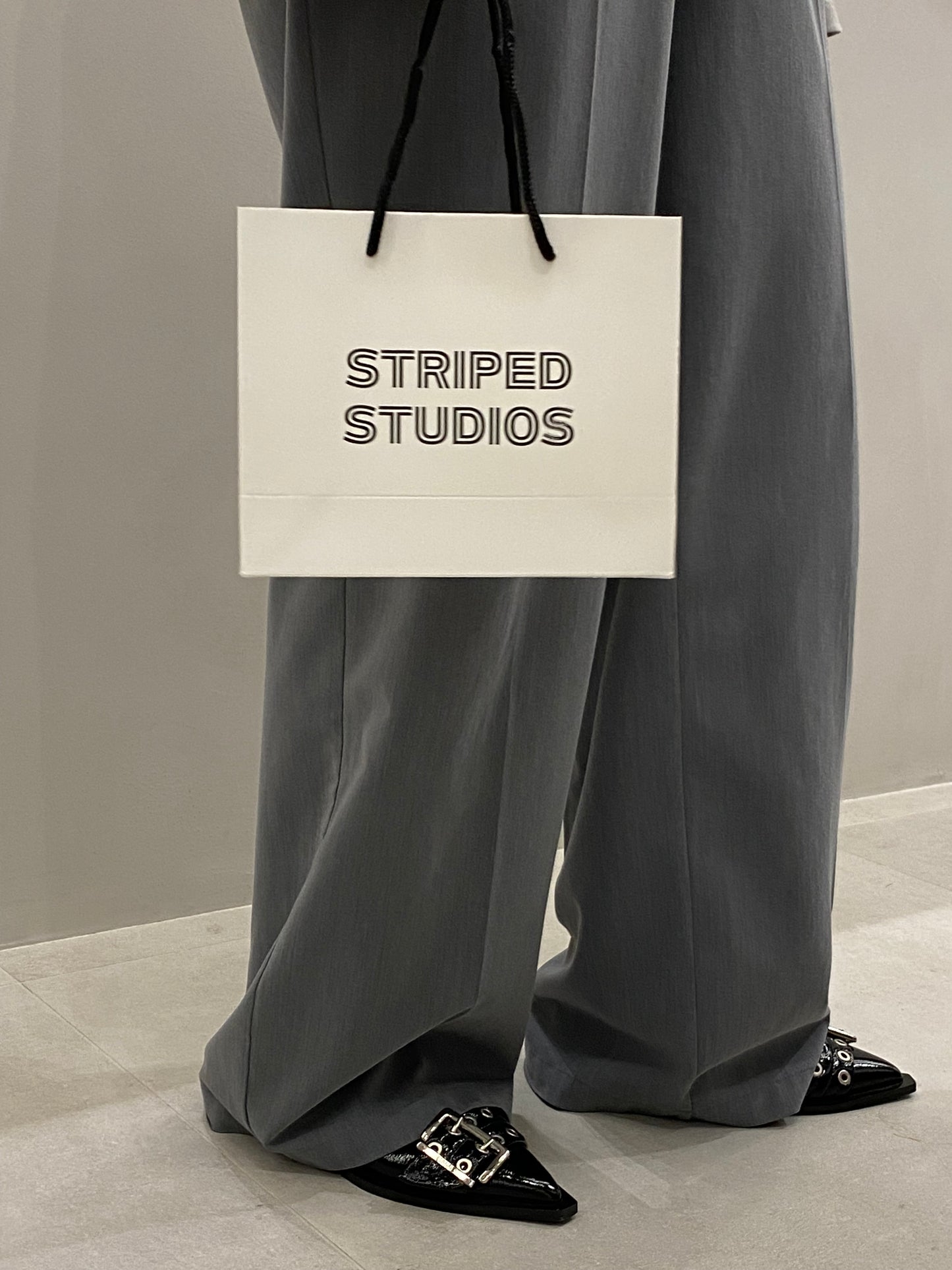 STRAIGHT LEG PANTS grey