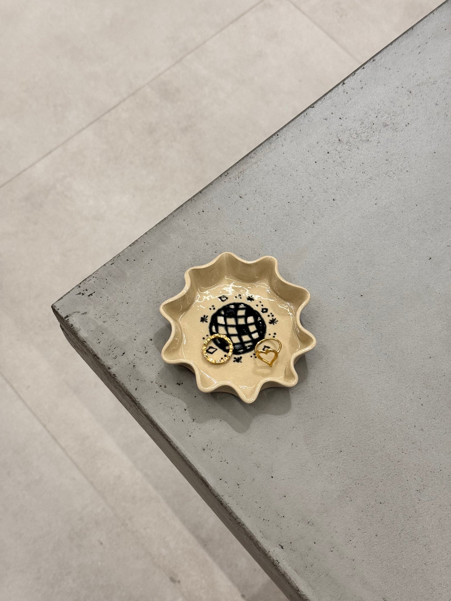 DISCO BALL WAVED LITTLE PLATE