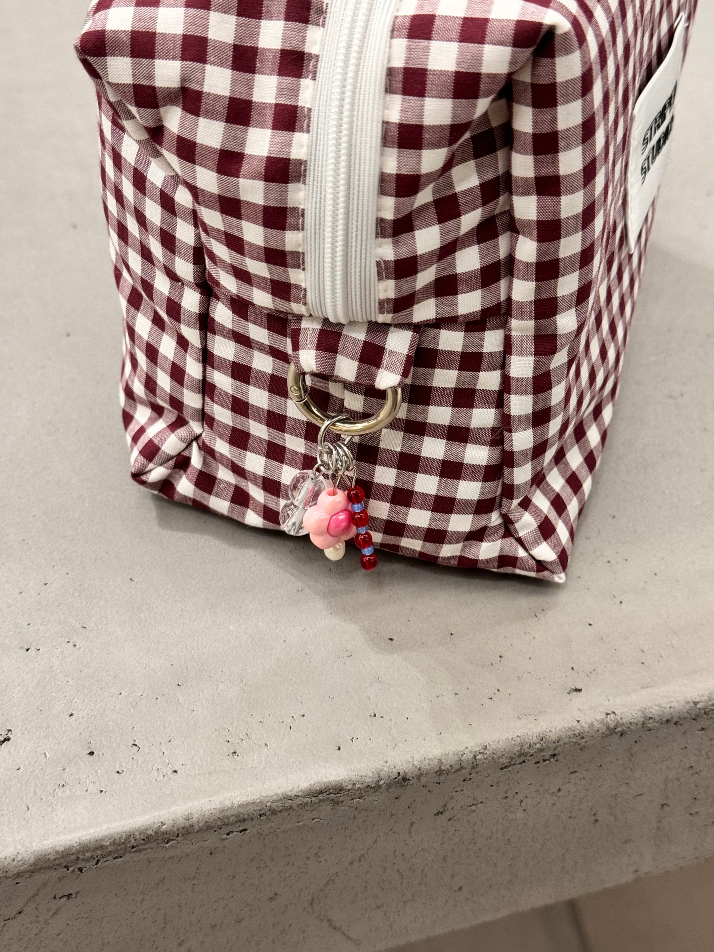 “TOILETRY BAG,,