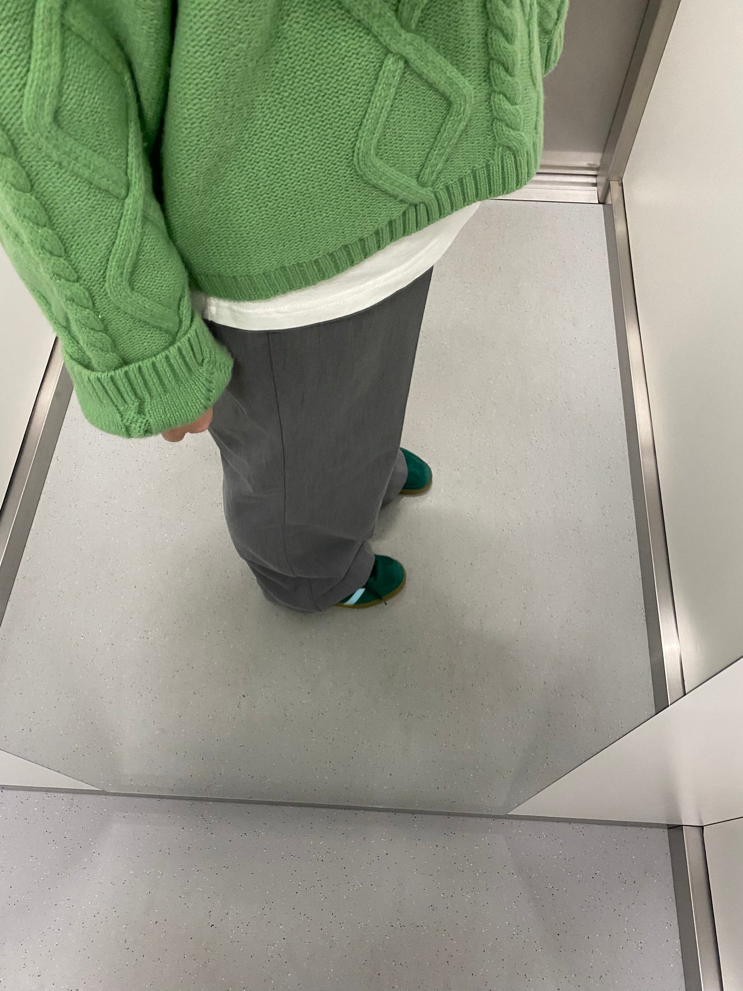 STRAIGHT LEG PANTS grey
