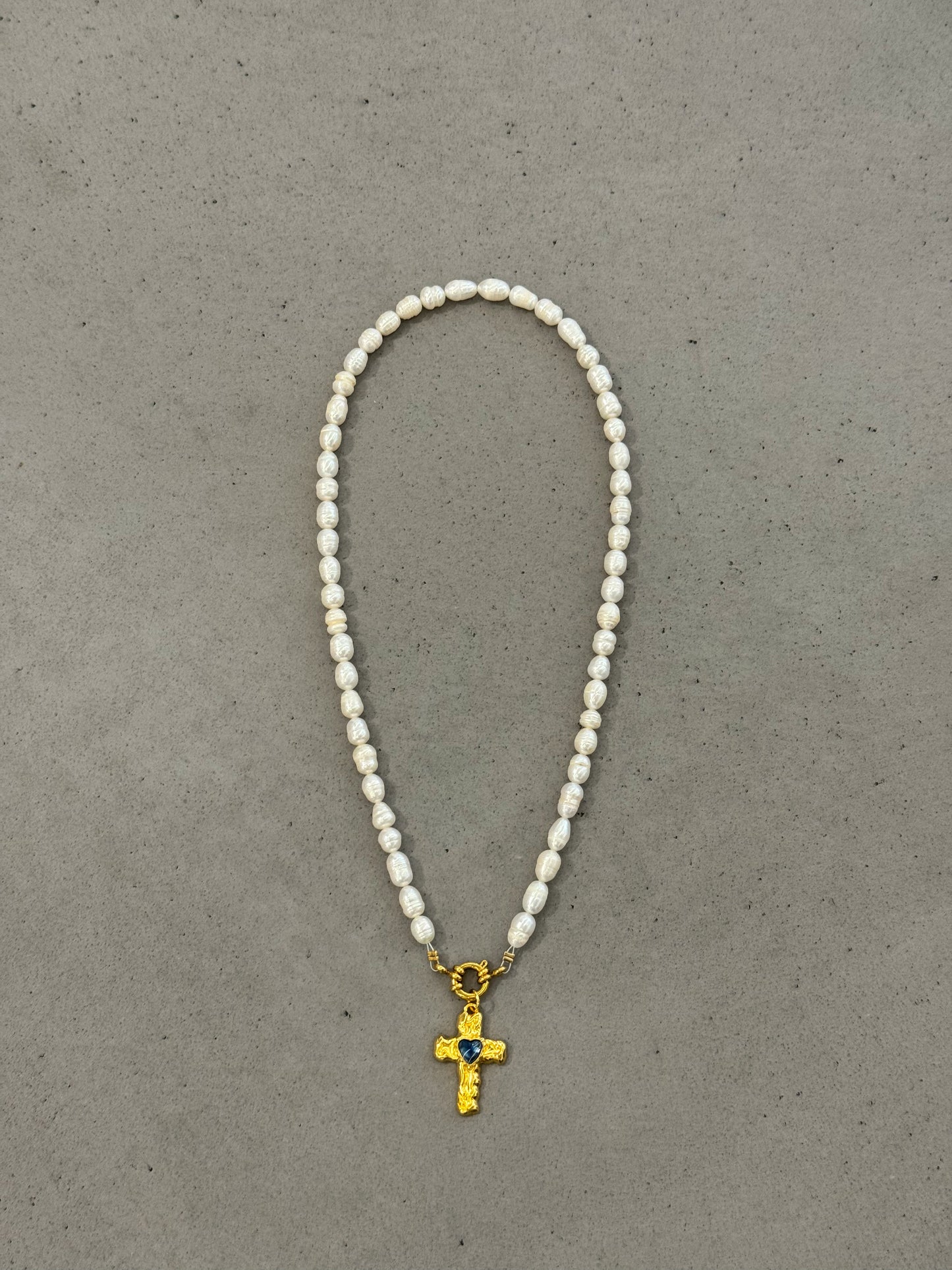 PEARLY CROSS necklace