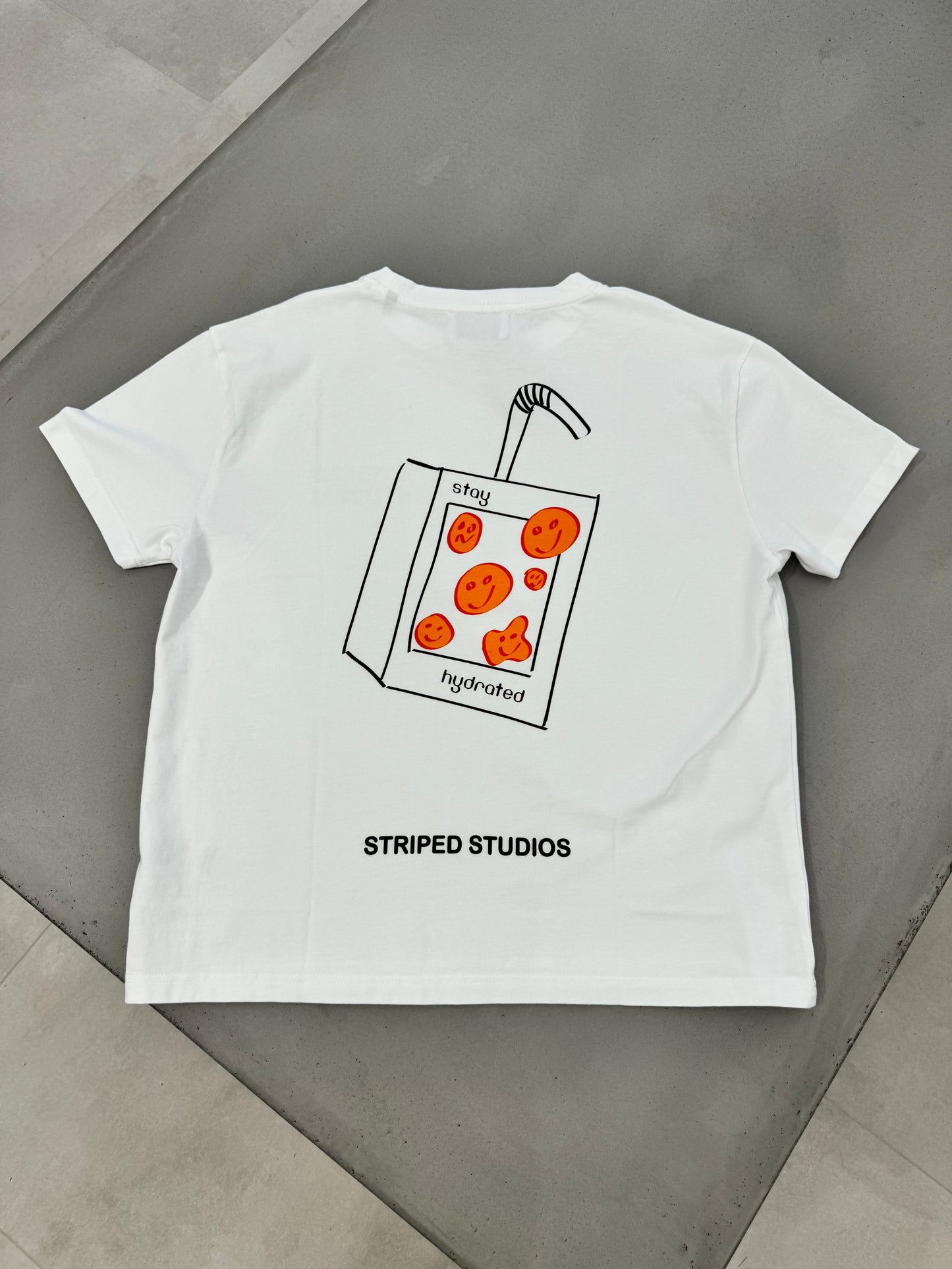 STAY HYDRATED oversized T-shirt