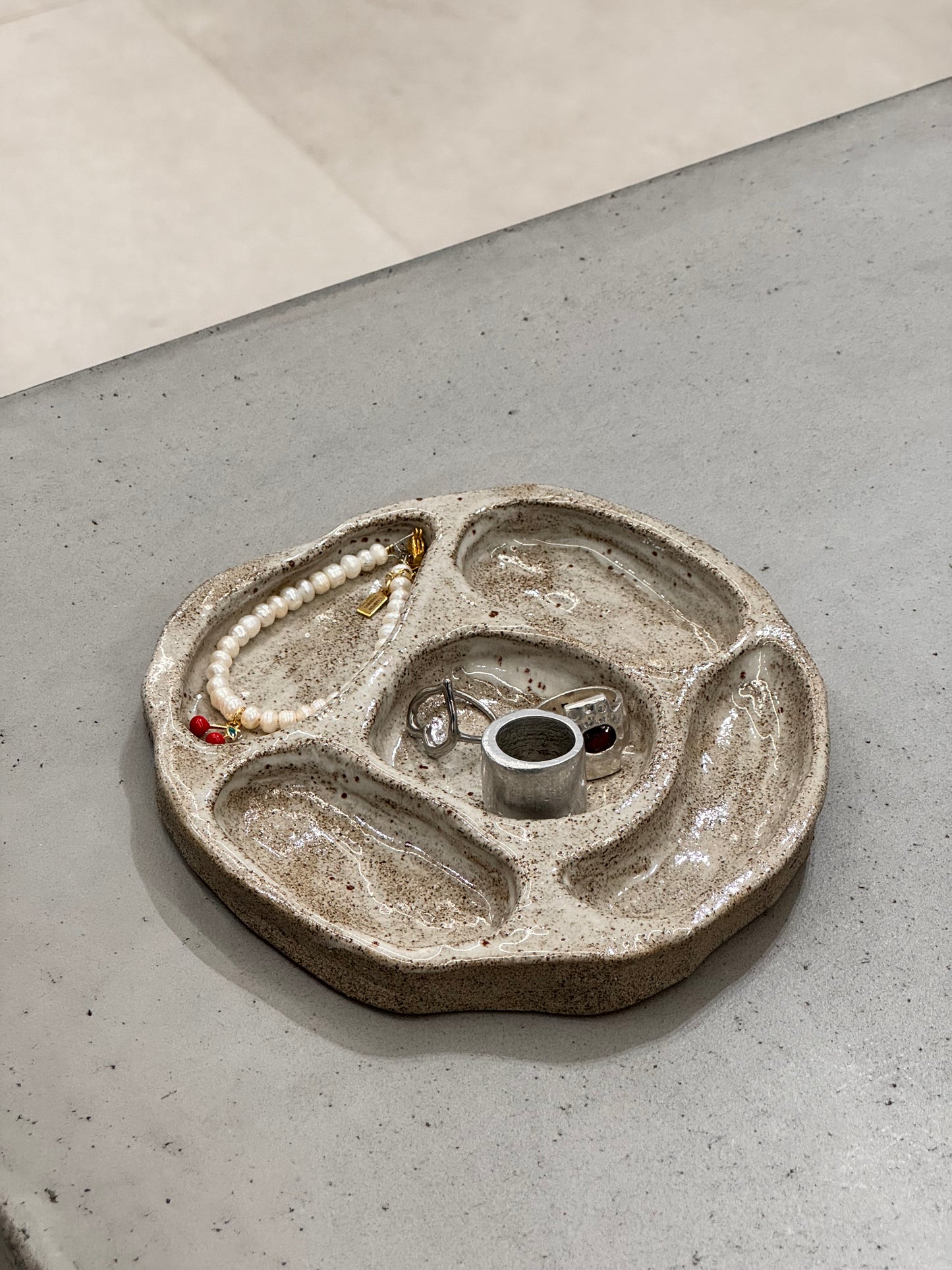 CHUNKY JEWELRY PLATE