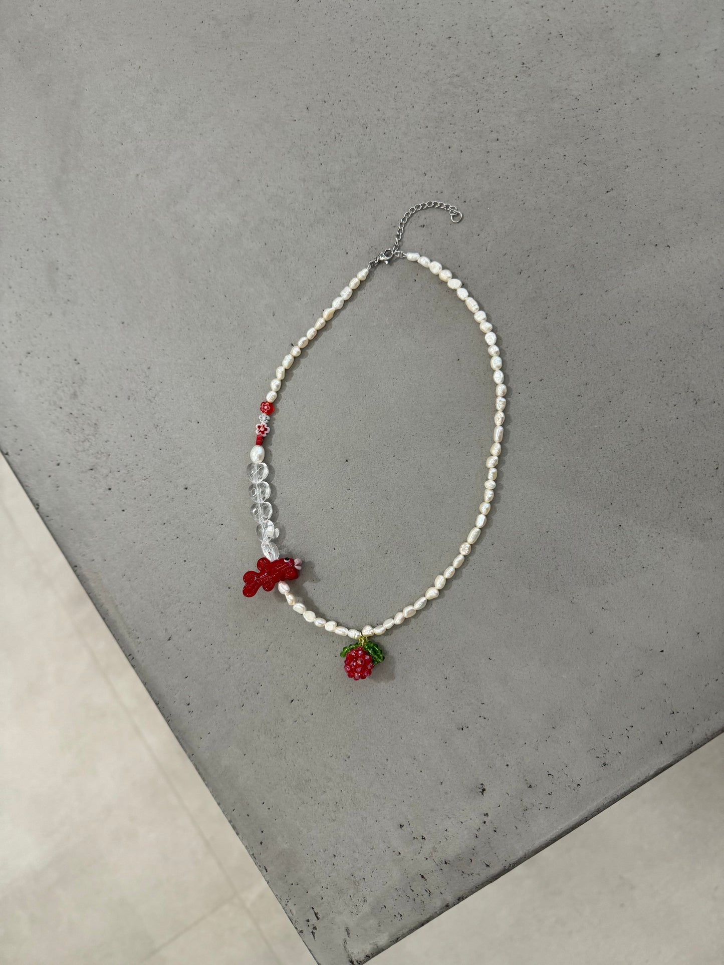 LOLA necklace