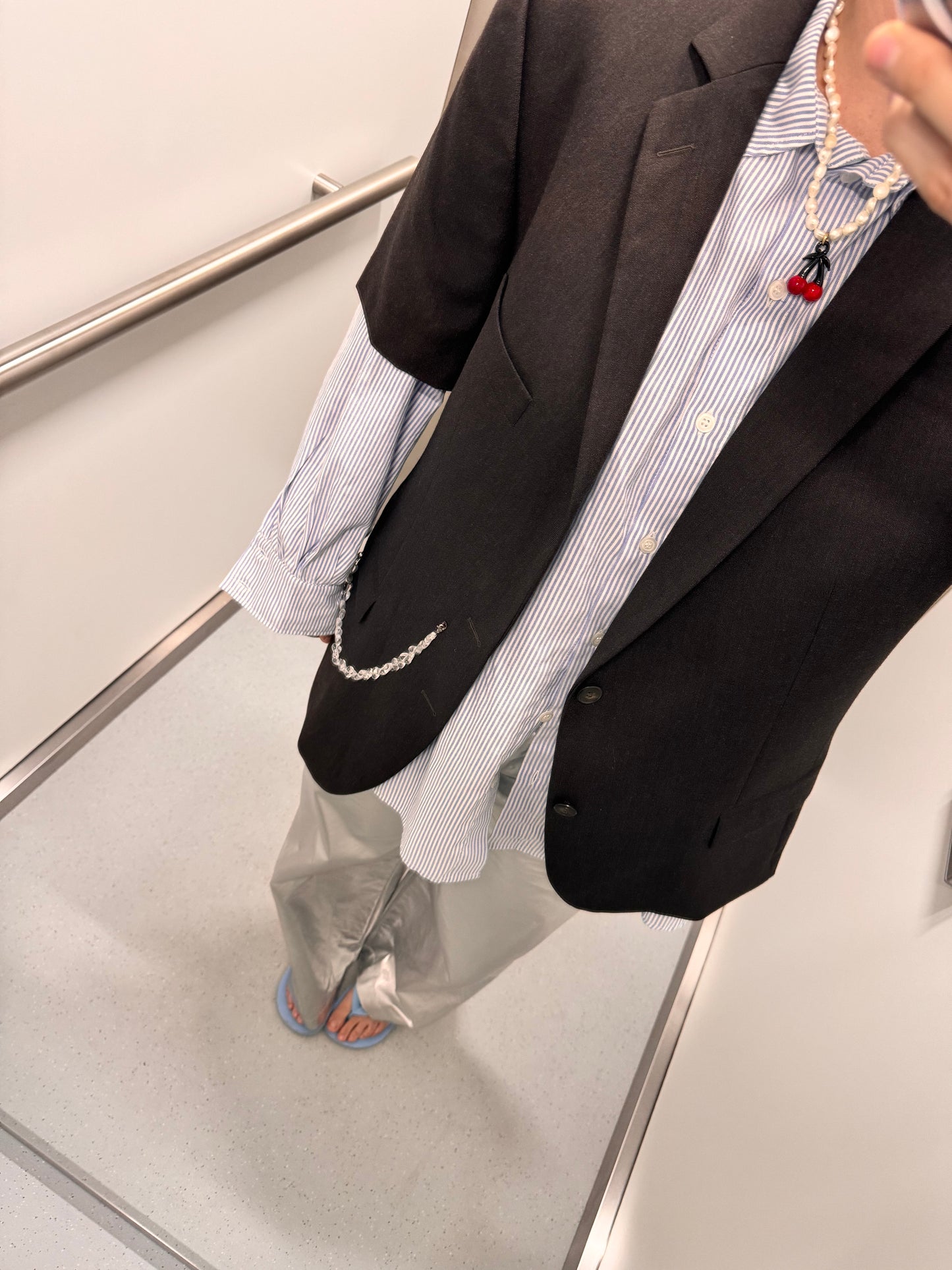 LA VESTE “À MANCHES COURTES,, upcycled blazer