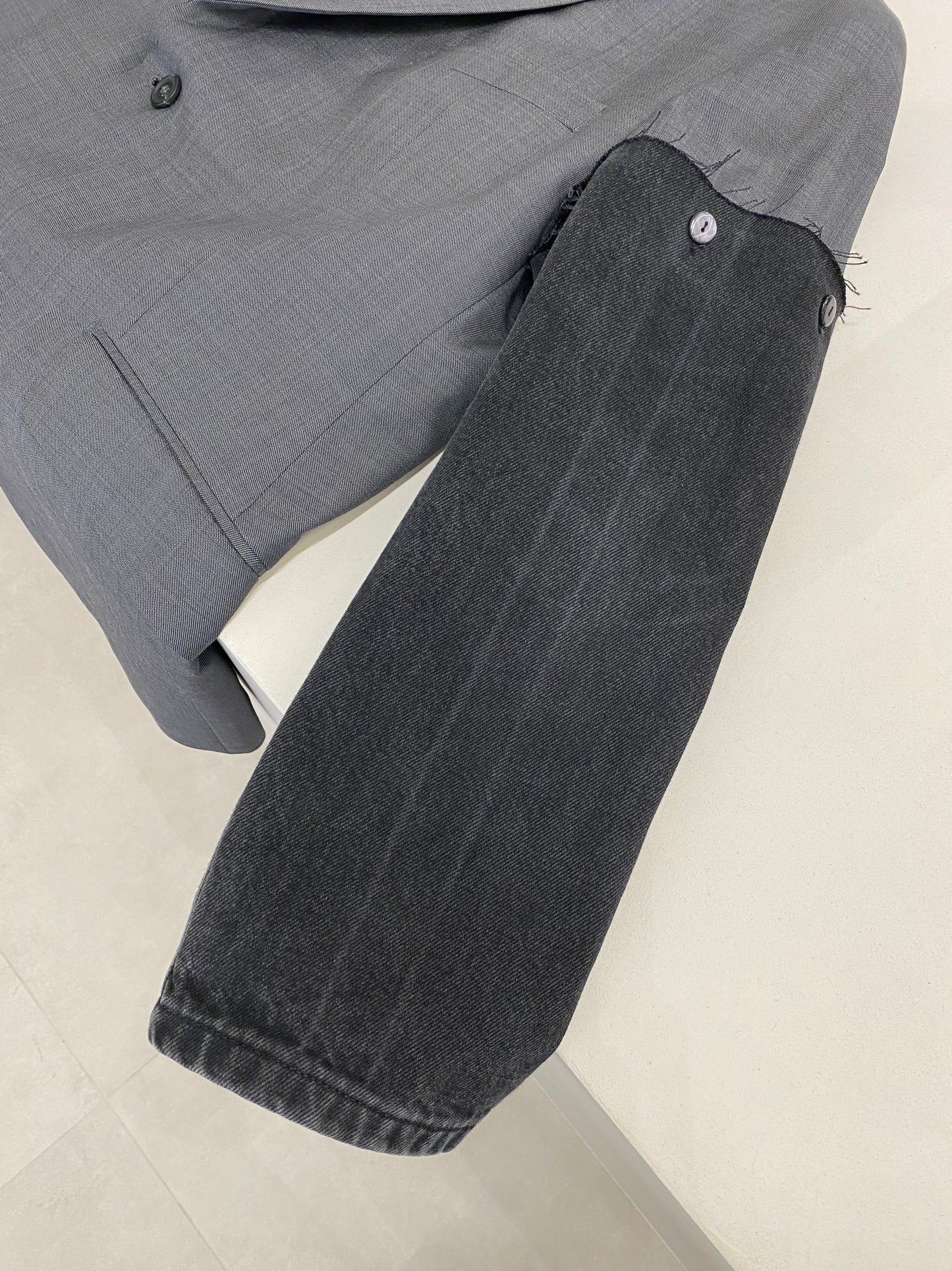 “LES MANCHES,, upcycled blazer