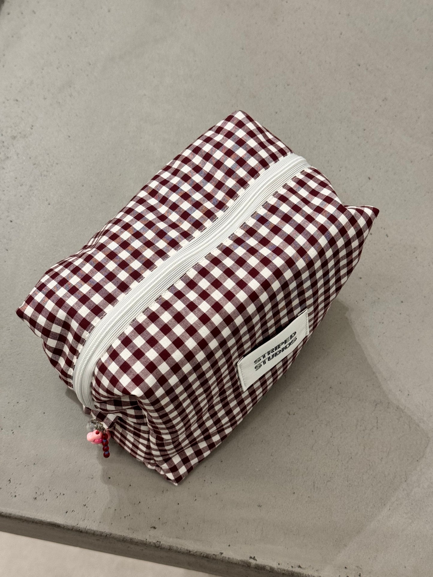 “TOILETRY BAG,,
