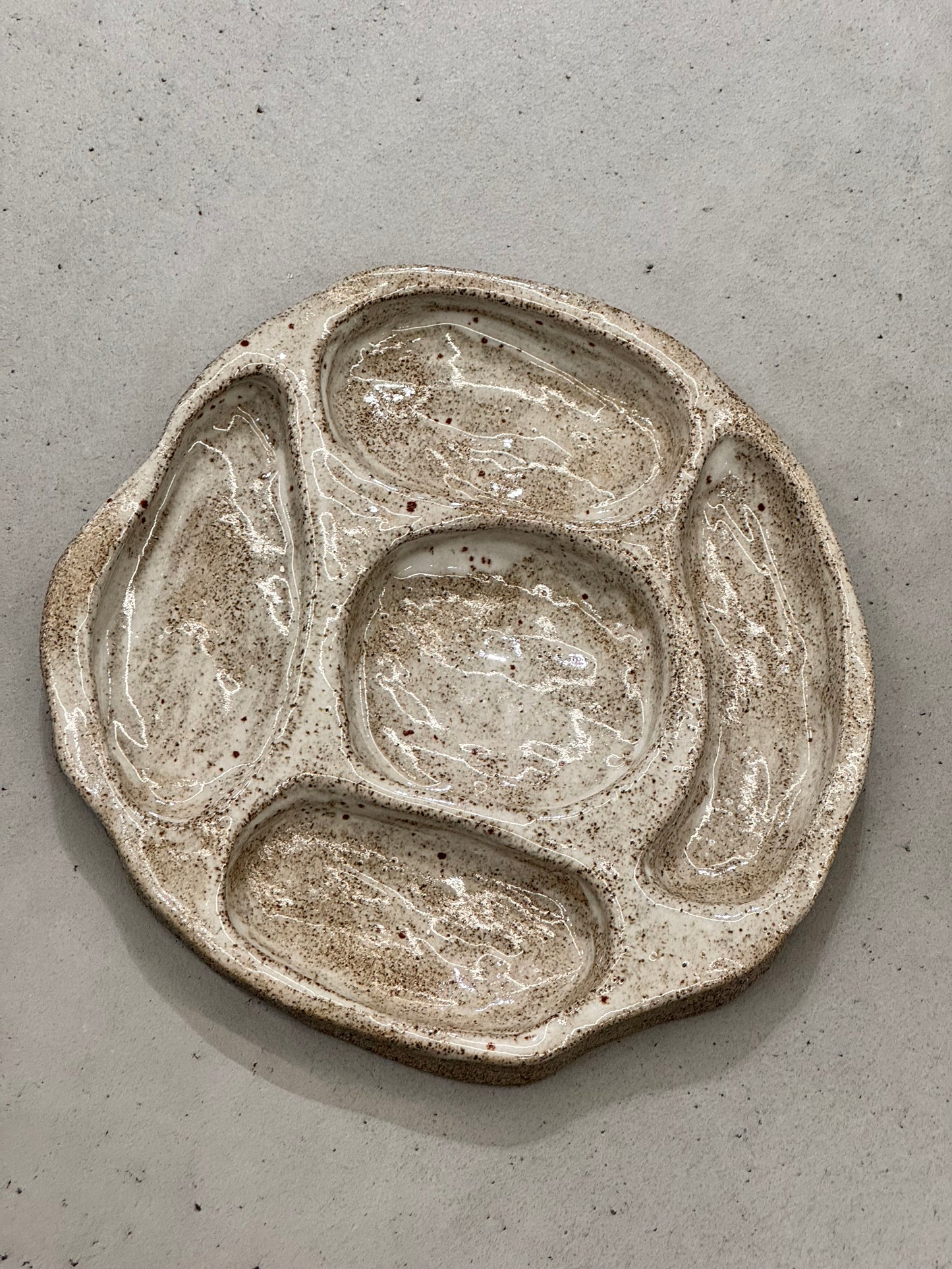 CHUNKY JEWELRY PLATE