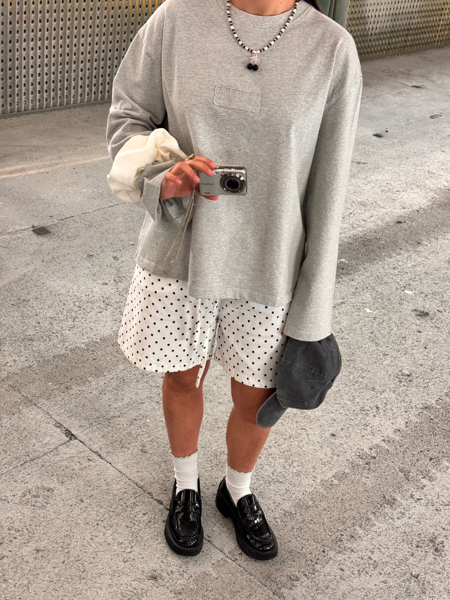 LOGO PATCH GREY WIDE long sleeve