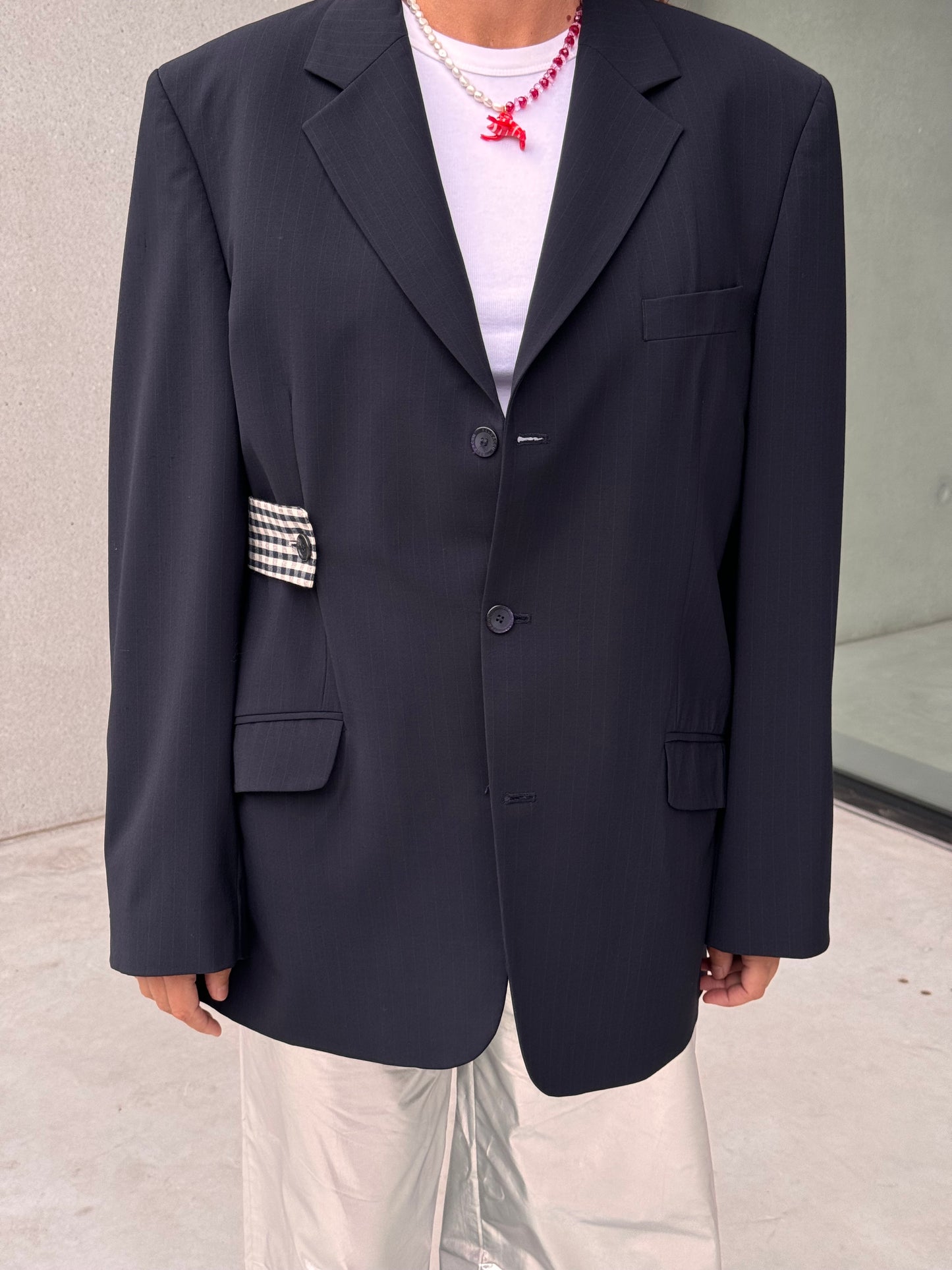 “LA VESTE ENVELOPPE,, upcycled blazer