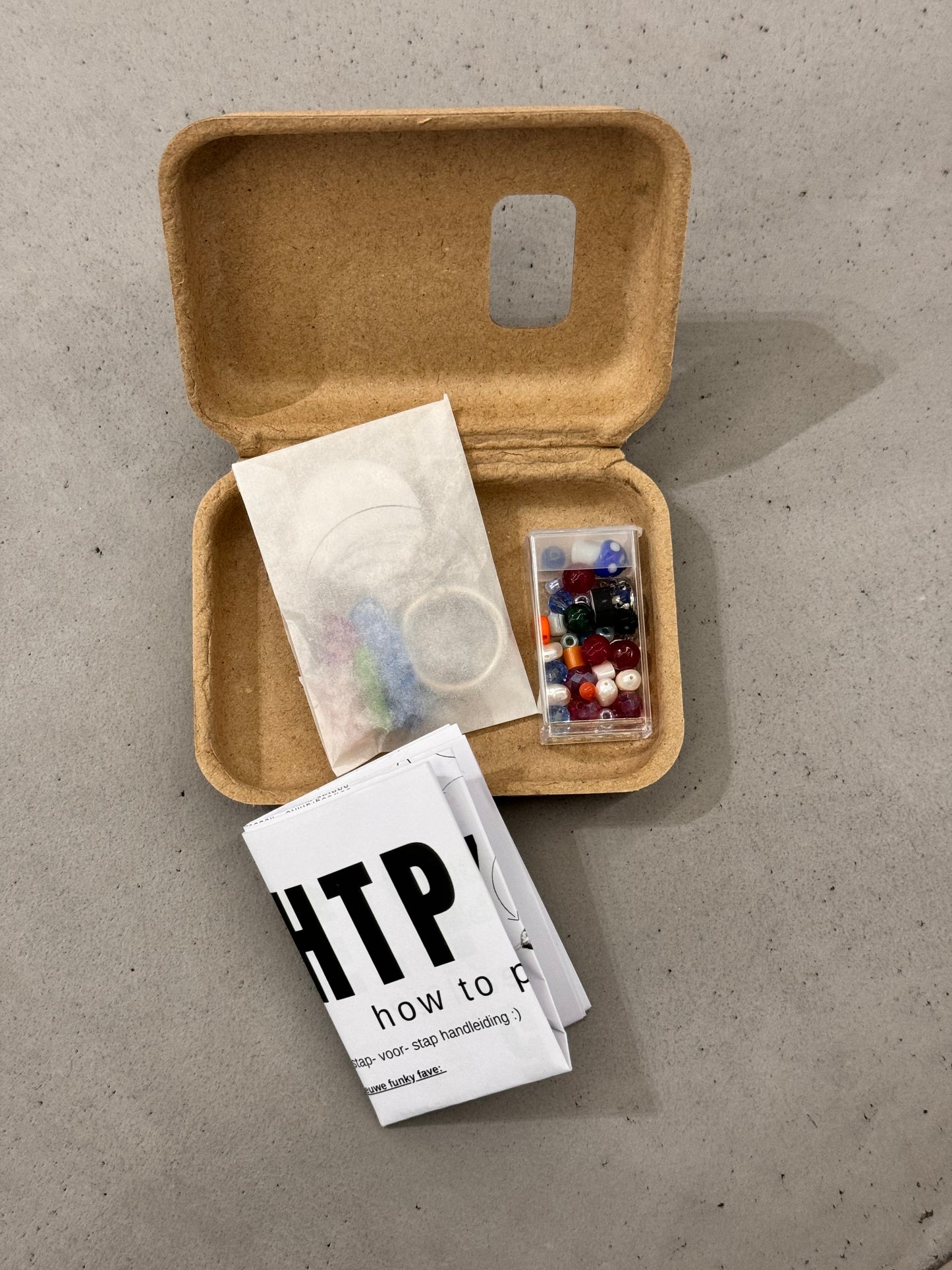 “FUNKY HEART,, small bag charm/ keychain kit