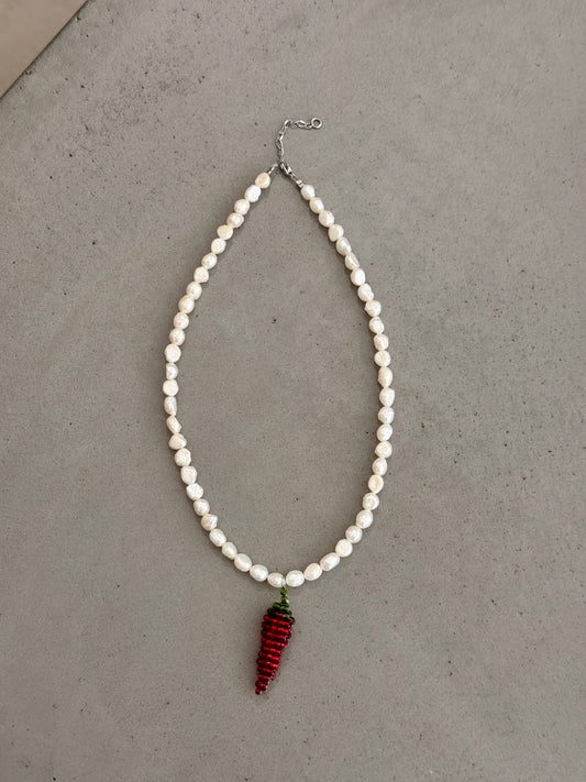 GLITTERY PEPPER necklace