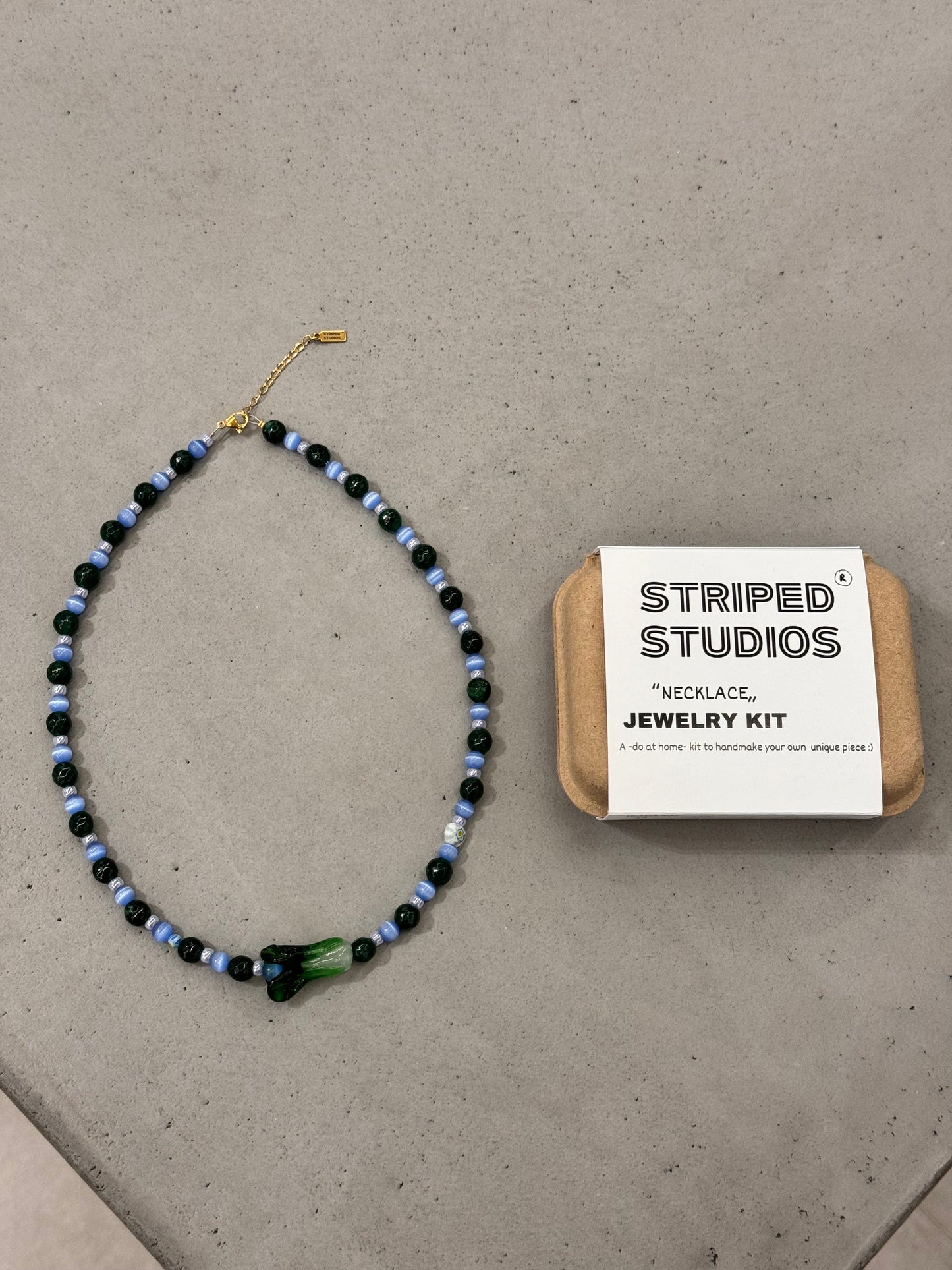 “PAKSOY NECKLACE,, jewelry kit