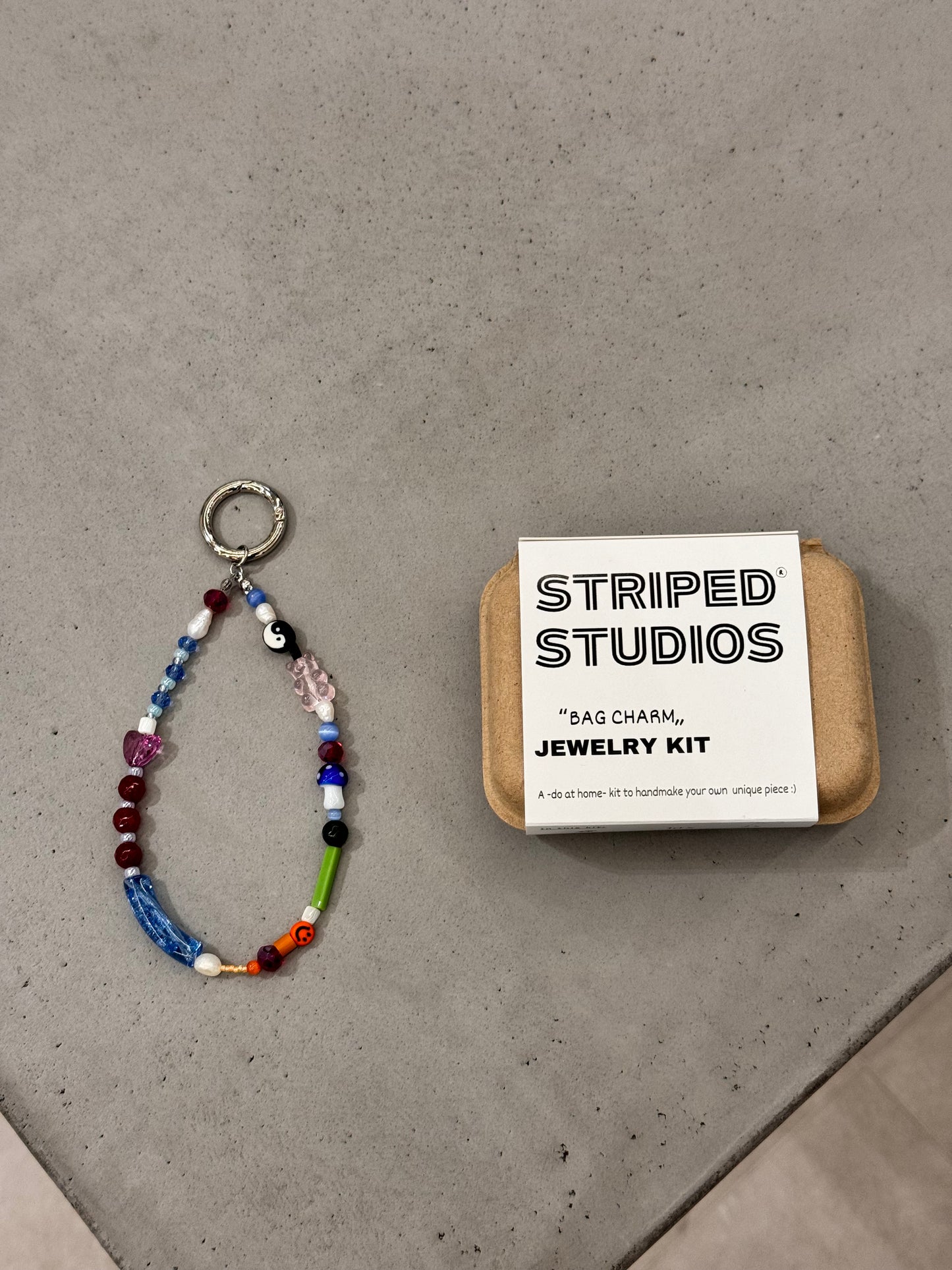 “FUNKY HEART,, small bag charm/ keychain kit