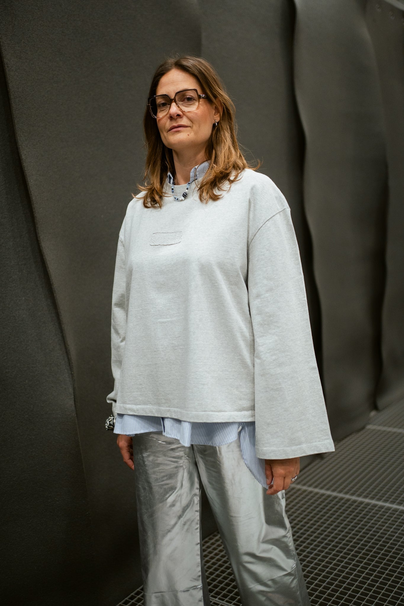 LOGO PATCH GREY WIDE long sleeve