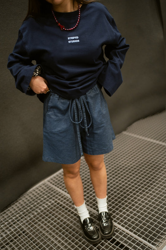 NAVY LONGSLEEVE LOGO