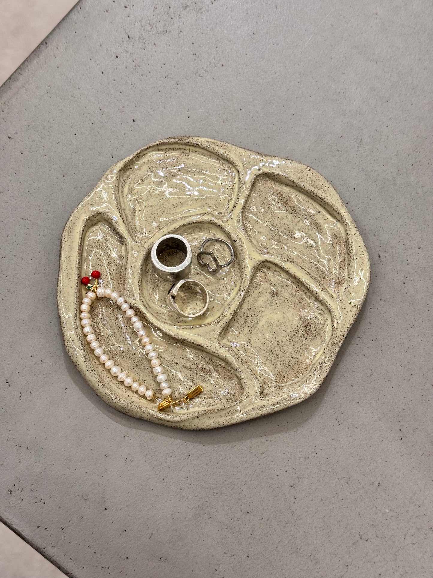 CHUNKY JEWELRY PLATE