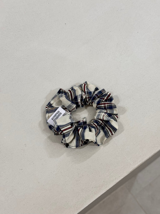 CHECKERED SCRUNCHIE - small