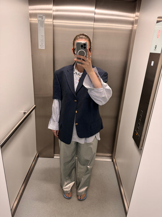 LA VESTE “À MANCHES COURTES,, upcycled blazer