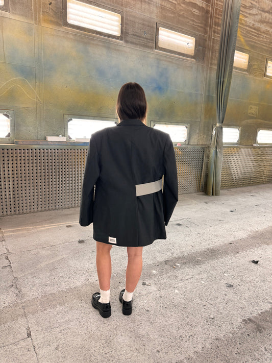 “LA VESTE ENVELOPPE,, upcycled blazer
