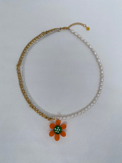 CHUNKY FLOWER with chain necklace